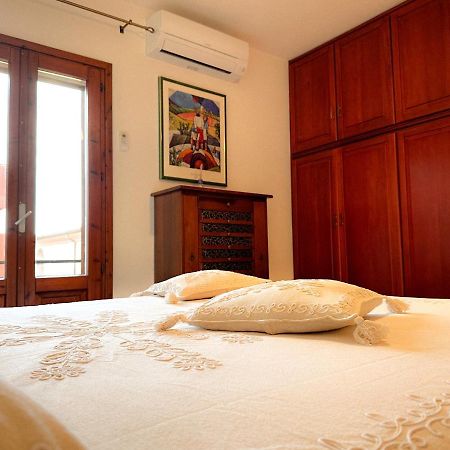 Appartamento Vicino Al Centro Di ออลเบีย ภายนอก รูปภาพ