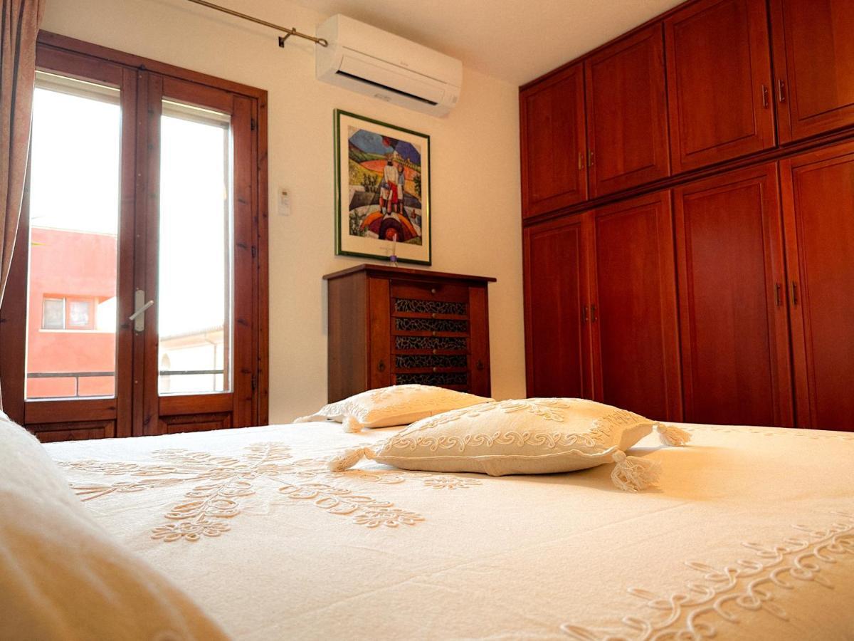 Appartamento Vicino Al Centro Di ออลเบีย ภายนอก รูปภาพ