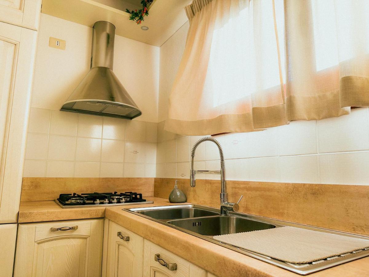 Appartamento Vicino Al Centro Di ออลเบีย ภายนอก รูปภาพ