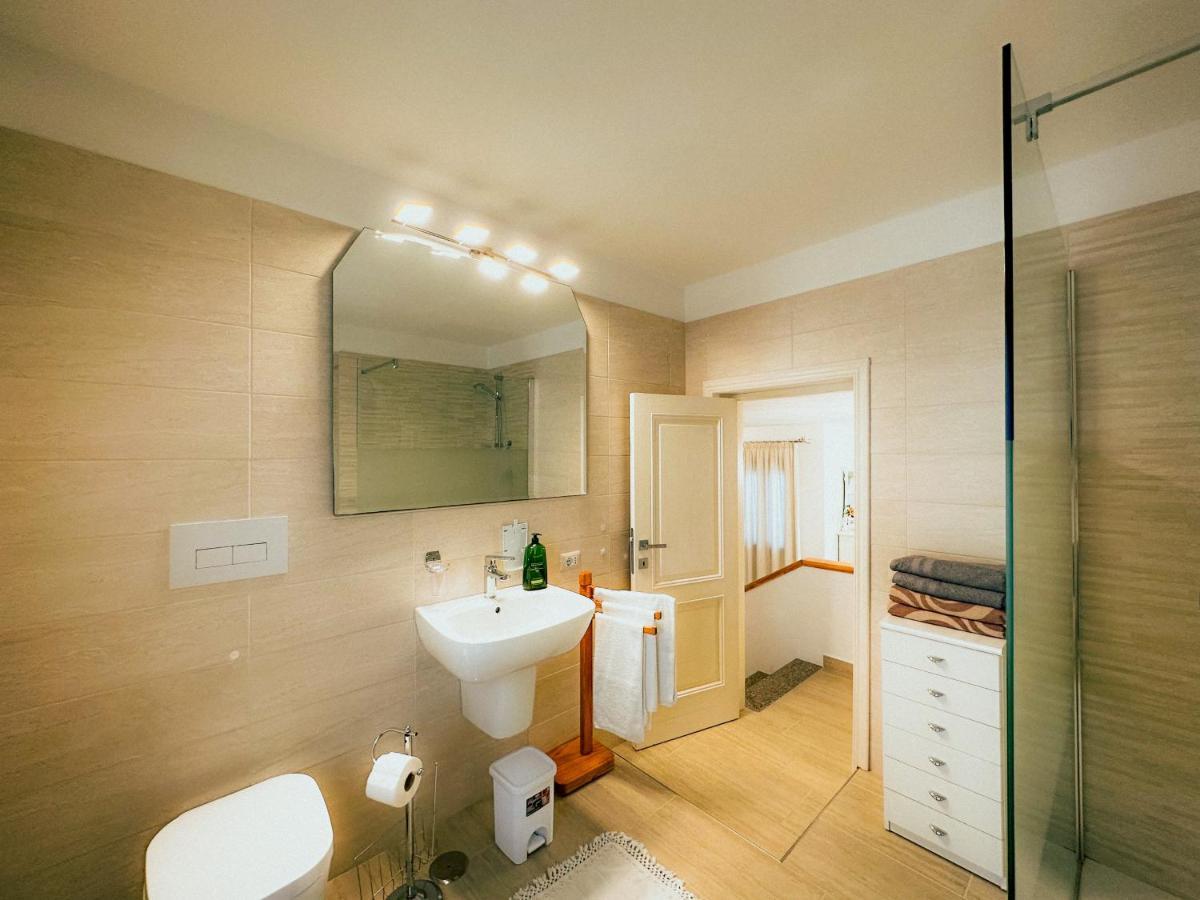 Appartamento Vicino Al Centro Di ออลเบีย ภายนอก รูปภาพ